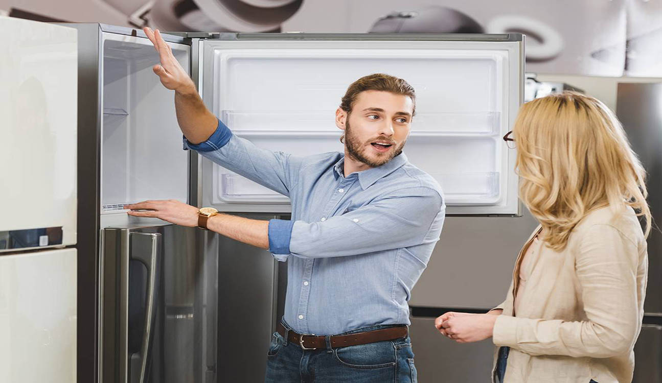 Wie misst man die Nischengröße für einen Einbaukühlschrank?